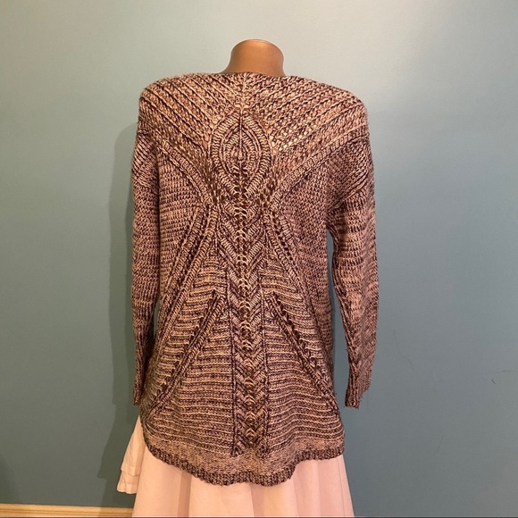 DKR & Co  women’s grey sweater in size large - Picture 2 of 5